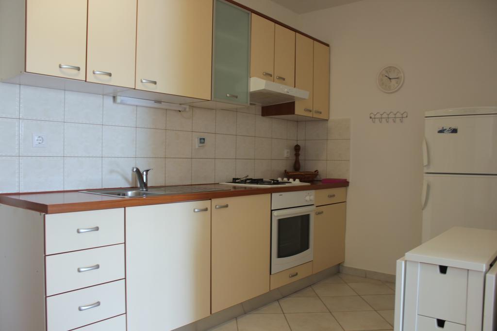 Apartments Knezak Mali Iž Zimmer foto